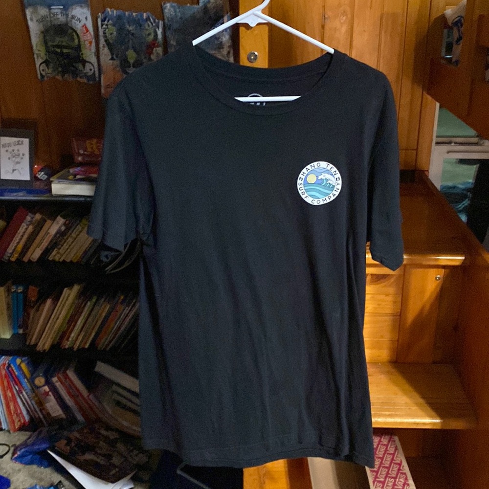 A lot of 9 surf core T shirts